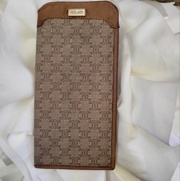 Celine Macadam Vintage Folding clutch and Celine Vintage glasses case. - Picture 13 of 16